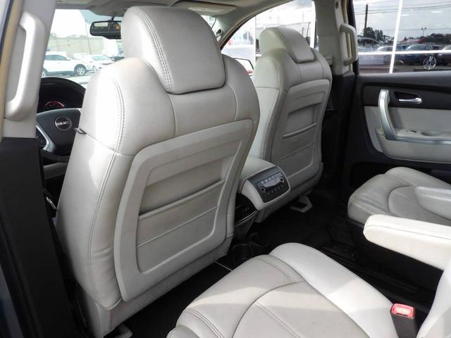 Photo of 2007 Gray GMC Acadia