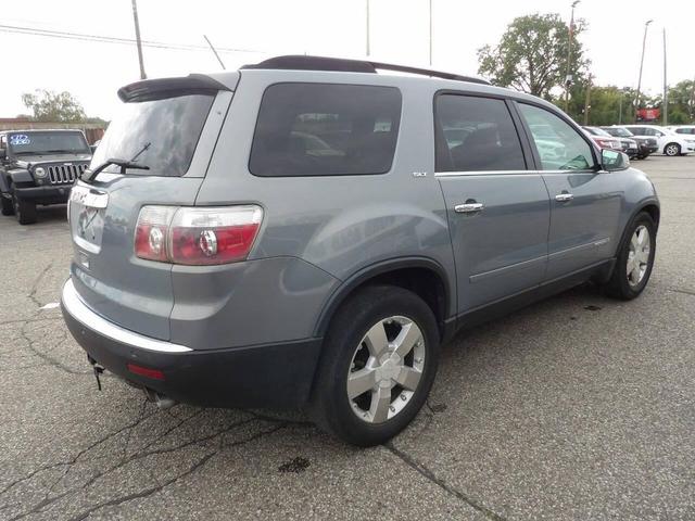 Photo of 2007 Gray GMC Acadia
