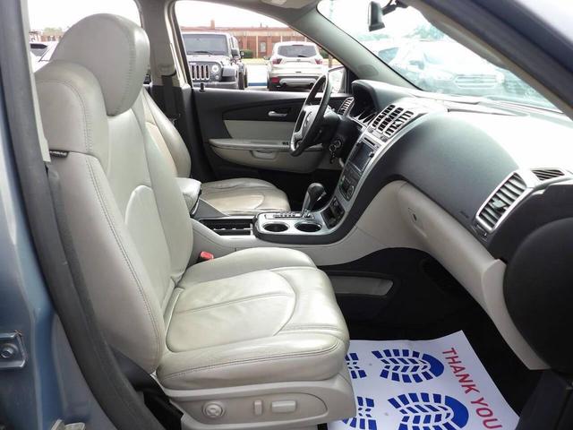 Photo of 2007 Gray GMC Acadia