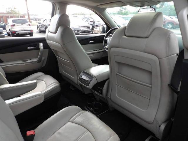Photo of 2007 Gray GMC Acadia