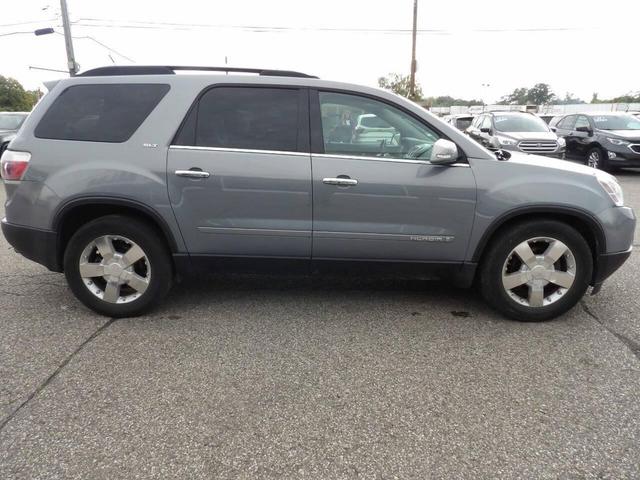 Photo of 2007 Gray GMC Acadia