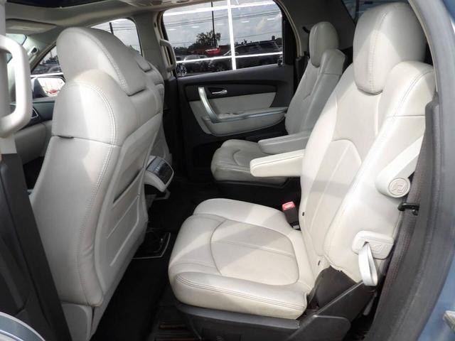Photo of 2007 Gray GMC Acadia