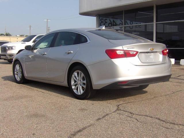 Photo of 2018 Silver Ice Metallic Chevrolet Malibu Hybrid