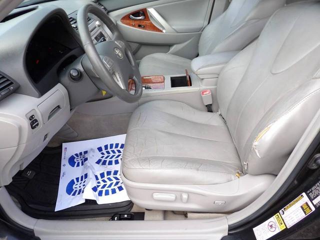 Photo of 2011 Black Toyota Camry