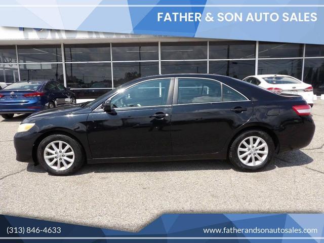 Photo of 2011 Black Toyota Camry