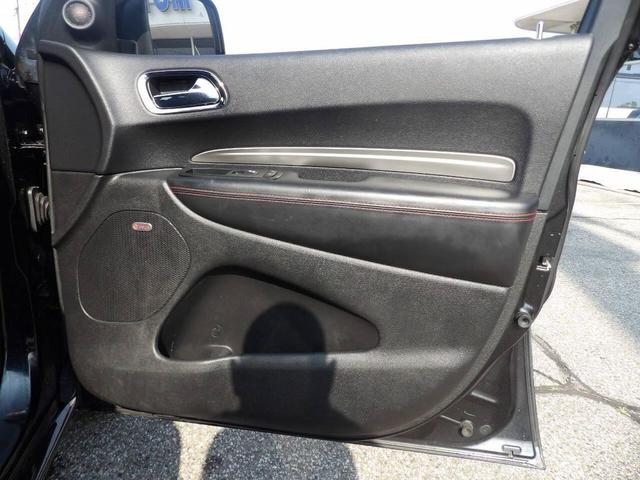 Photo of 2016 Brilliant Black Crystal Pearlcoat Dodge Durango