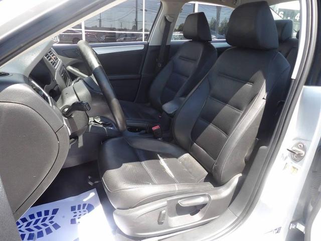Photo of 2013 Reflex Silver Metallic Volkswagen Jetta