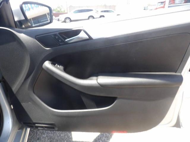 Photo of 2013 Reflex Silver Metallic Volkswagen Jetta