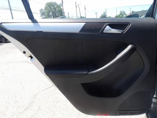 Photo of 2013 Reflex Silver Metallic Volkswagen Jetta