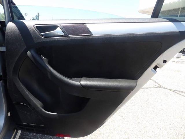 Photo of 2013 Reflex Silver Metallic Volkswagen Jetta