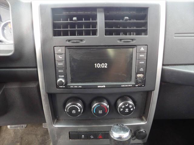 Photo of 2011 Dark Charcoal Pearlcoat Jeep Liberty