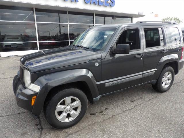 Photo of 2011 Dark Charcoal Pearlcoat Jeep Liberty