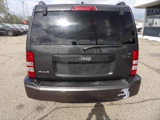 Photo of 2011 Dark Charcoal Pearlcoat Jeep Liberty