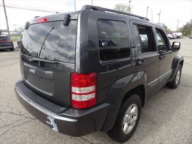 Photo of 2011 Dark Charcoal Pearlcoat Jeep Liberty