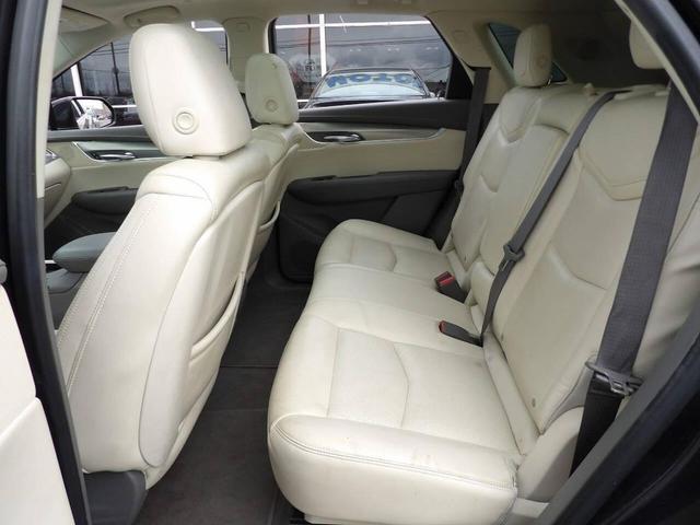 Photo of 2017 Gray Cadillac XT5