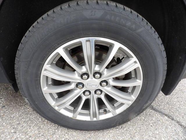 Photo of 2017 Gray Cadillac XT5