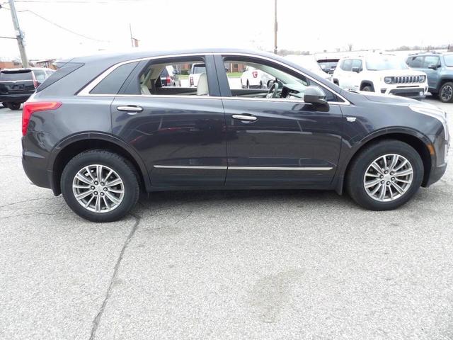 Photo of 2017 Gray Cadillac XT5