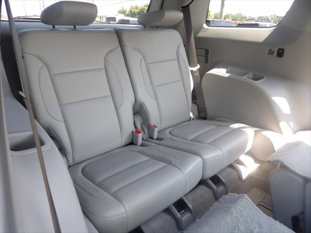 Photo of 2017 Blue GMC Acadia