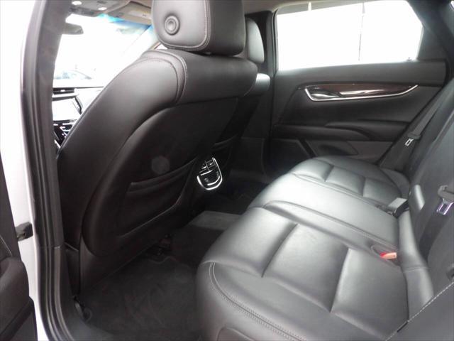 Photo of 2016 Radiant Silver Metallic Cadillac XTS
