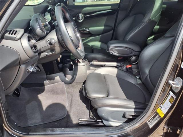 Photo of 2019 Midnight Black Metallic MINI Hardtop