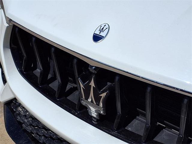 Photo of 2023 Bianco Maserati Levante