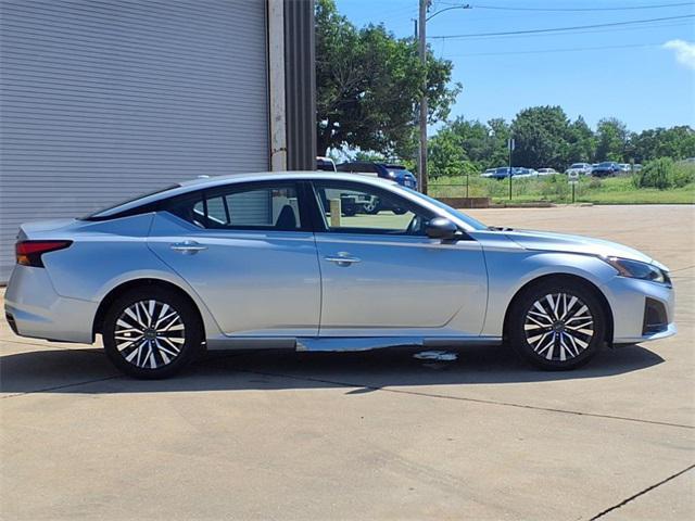 Photo of 2024 Brilliant Silver Metallic Nissan Altima