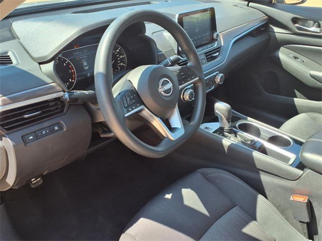 Photo of 2024 Brilliant Silver Metallic Nissan Altima