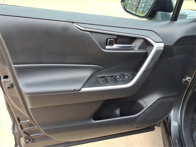 Photo of 2020 Gray Toyota RAV4
