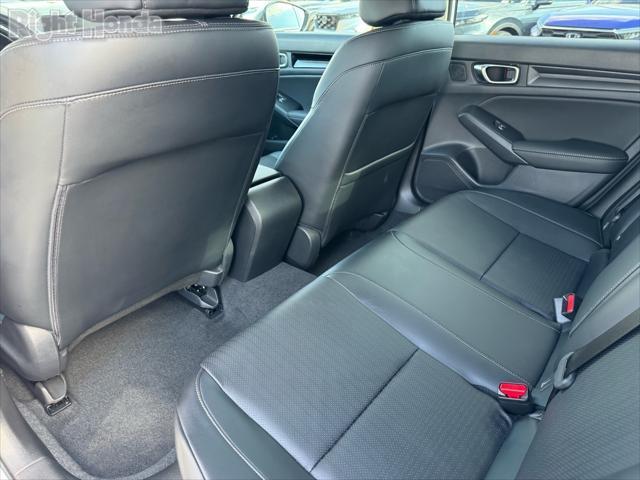 Photo of 2022 Platinum White Pearl Honda Civic