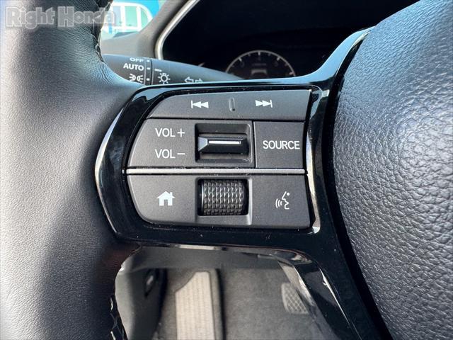 Photo of 2022 Platinum White Pearl Honda Civic