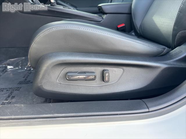 Photo of 2022 Platinum White Pearl Honda Civic