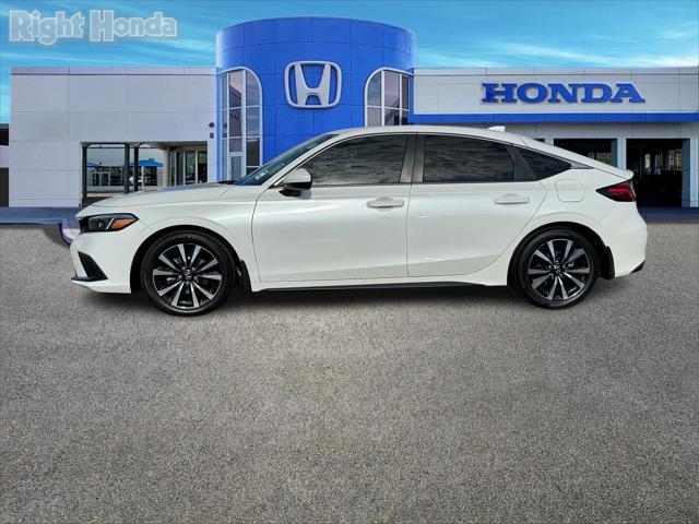 Photo of 2022 Platinum White Pearl Honda Civic