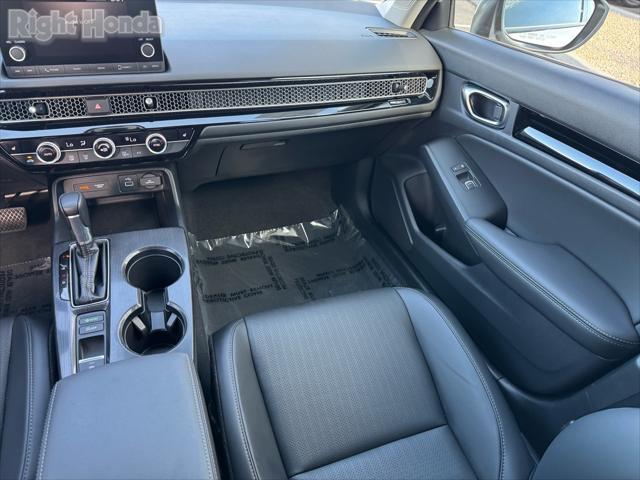 Photo of 2022 Platinum White Pearl Honda Civic