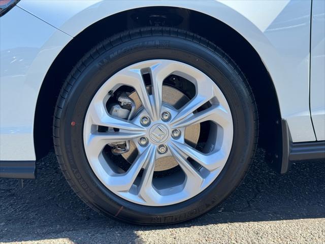 Photo of 2025 Platinum White Pearl Honda Accord