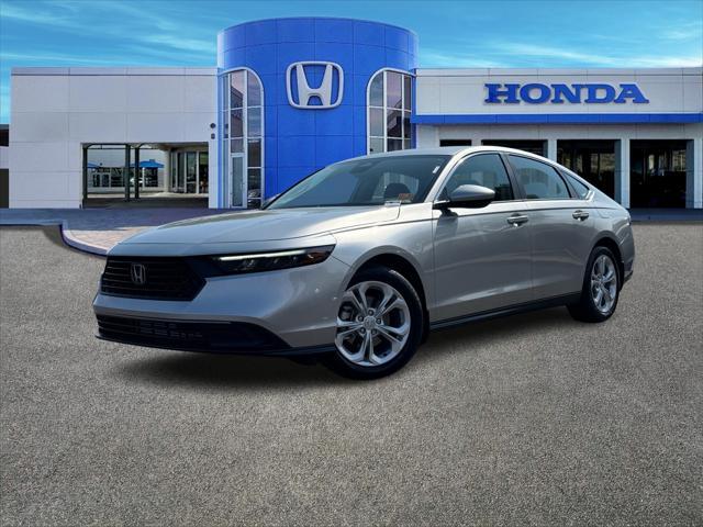Photo of 2025 Solar Silver Metallic Honda Accord