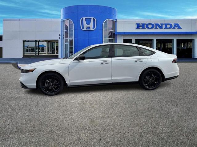 Photo of 2025 Platinum White Pearl Honda Accord