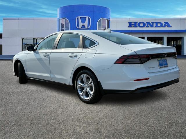 Photo of 2025 Platinum White Pearl Honda Accord