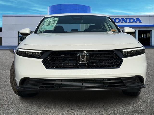 Photo of 2025 Platinum White Pearl Honda Accord