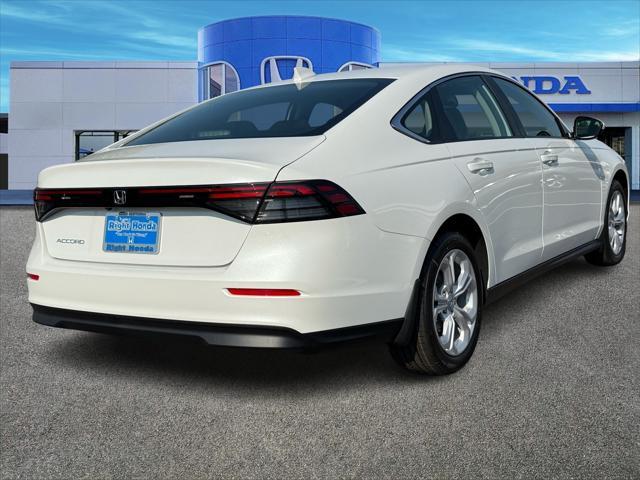 Photo of 2025 Platinum White Pearl Honda Accord