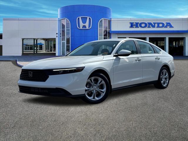 Photo of 2025 Platinum White Pearl Honda Accord