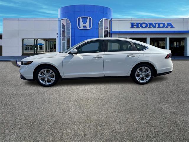 Photo of 2025 Platinum White Pearl Honda Accord