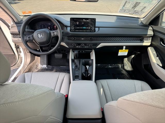 Photo of 2025 Platinum White Pearl Honda Accord
