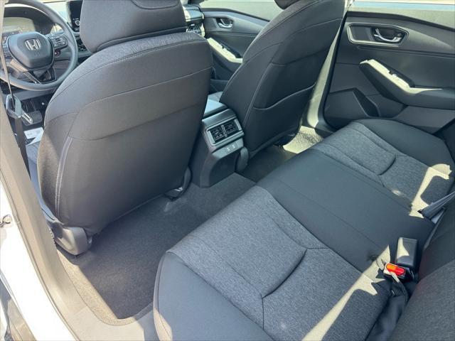 Photo of 2025 Platinum White Pearl Honda Accord