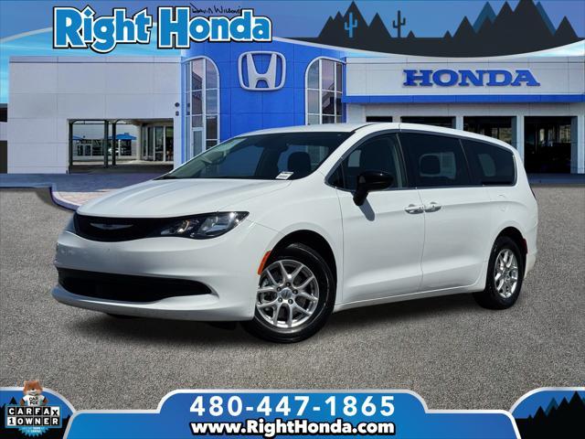 2024 Chrysler Voyager