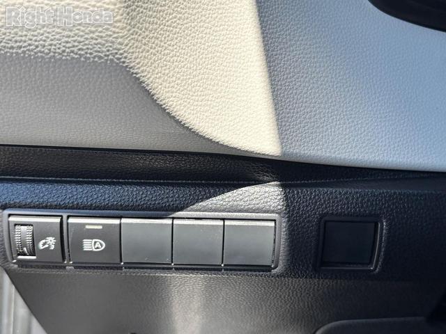 Photo of 2024 Midnight Black Metallic Toyota Corolla