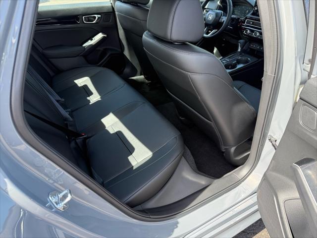Photo of 2025 Urban Gray Pearl Honda Civic Hybrid