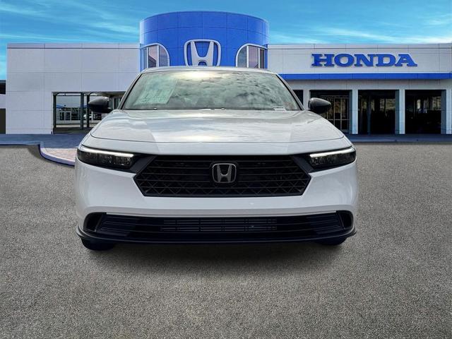 Photo of 2025 Platinum White Pearl Honda Accord