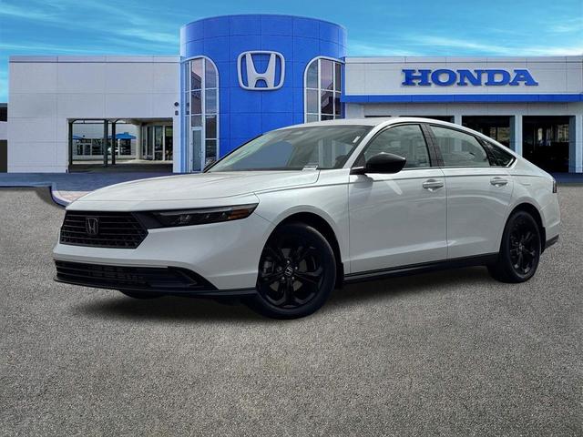 Photo of 2025 Platinum White Pearl Honda Accord