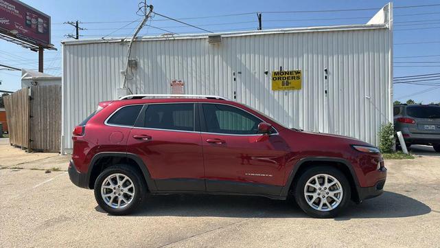 Photo of 2015 Brilliant Black Crystal Pearlcoat Jeep Cherokee