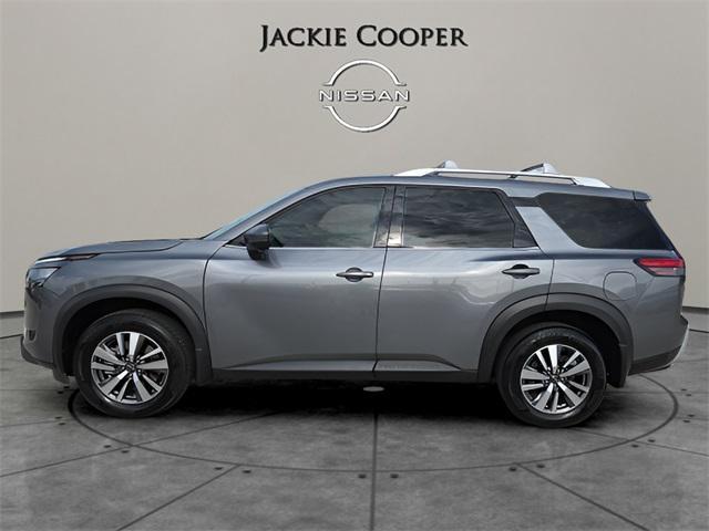 Photo of 2025 Gun Metallic Nissan Pathfinder